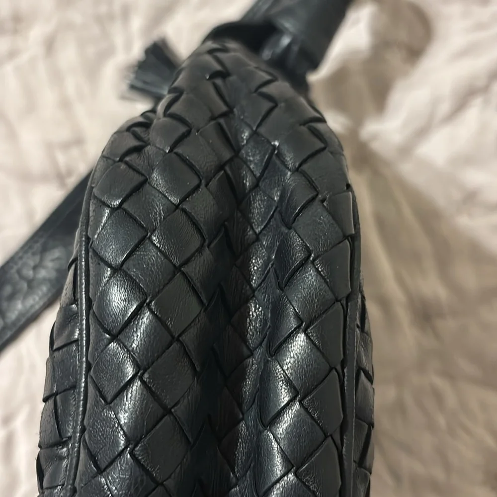 Bottega Veneta
Intrecciato Leather Hobo Bag authentic - Picture 9 of 10